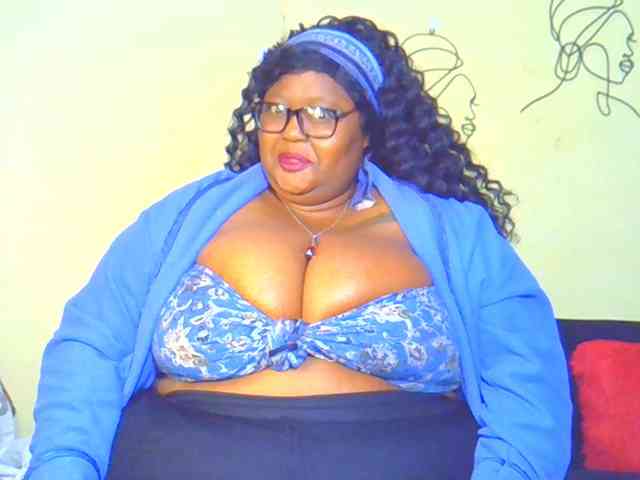 BellyGoddess webcam