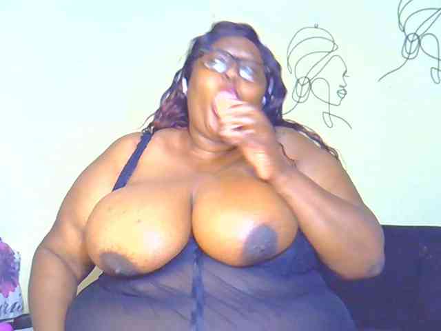 BellyGoddess webcam