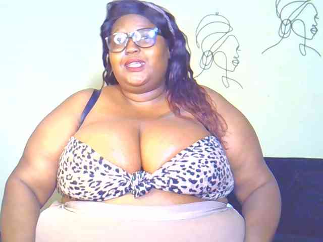 BellyGoddess webcam