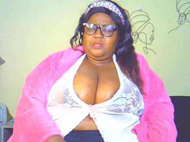 BellyGoddess webcam