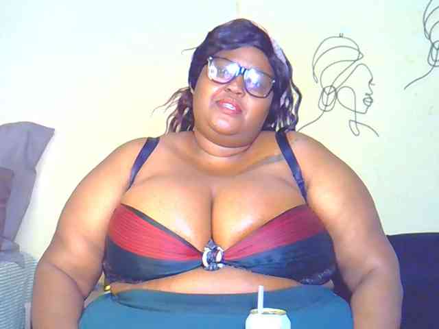BellyGoddess webcam