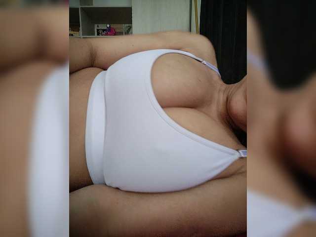 NinaBelluschi live cam on BongaCams