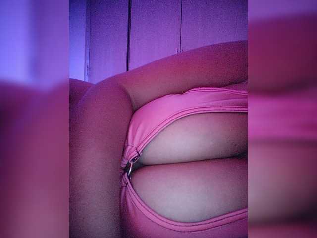 NinaBelluschi live cam on BongaCams