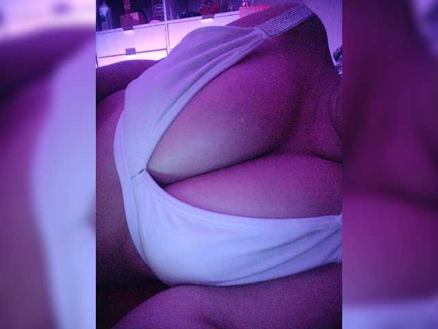 NinaBelluschi live cam on BongaCams