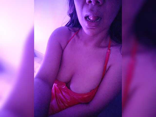 NinaBelluschi live cam on BongaCams