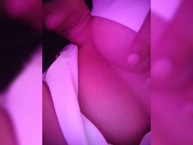 NinaBelluschi live cam on BongaCams