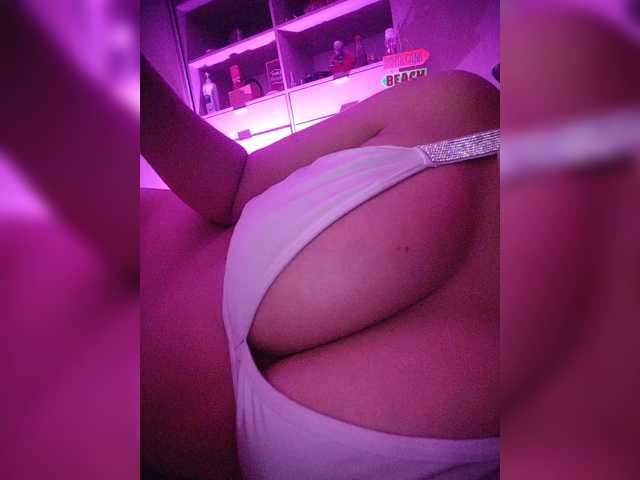 NinaBelluschi live cam on BongaCams