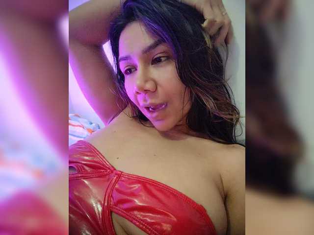 NinaBelluschi live cam on BongaCams