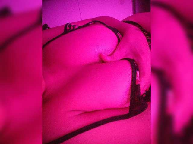 NinaBelluschi live cam on BongaCams