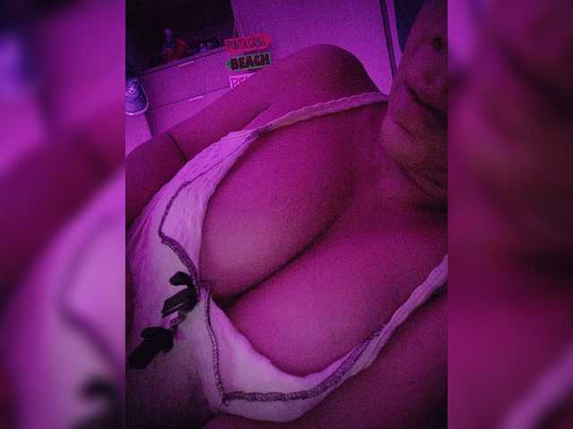 NinaBelluschi live cam on BongaCams