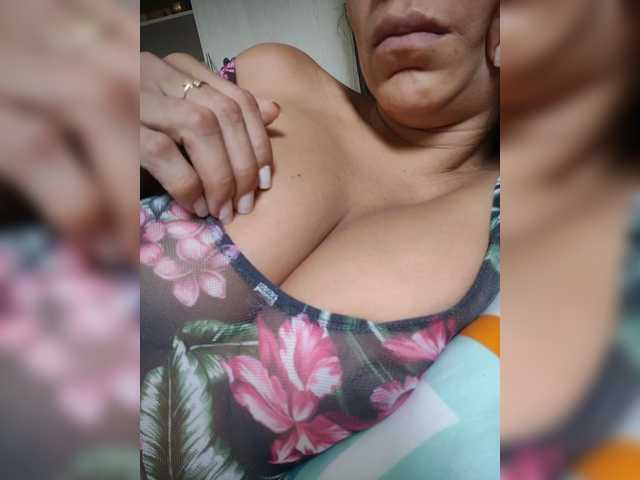 NinaBelluschi live cam on BongaCams