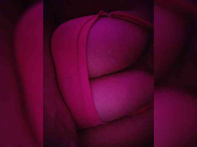 NinaBelluschi webcam