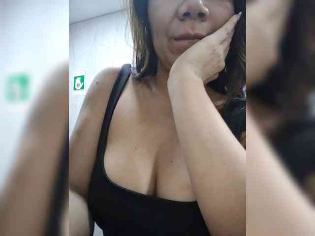 NinaBelluschi webcam