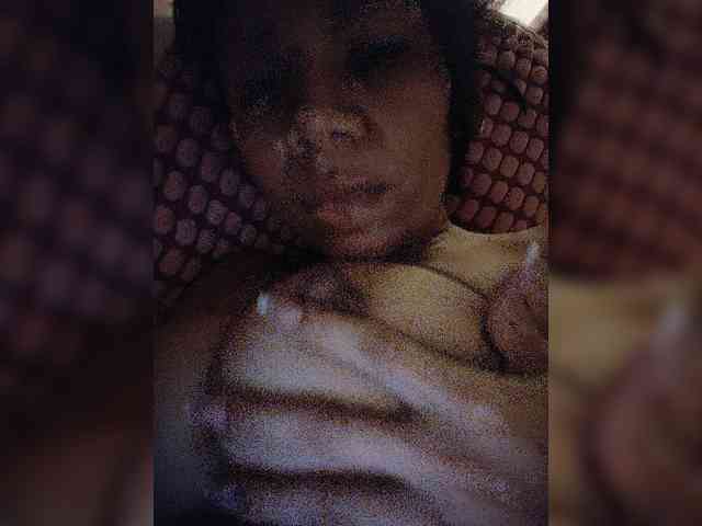 Модель: NinaBelluschi