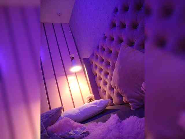 Модель: NinaBelluschi