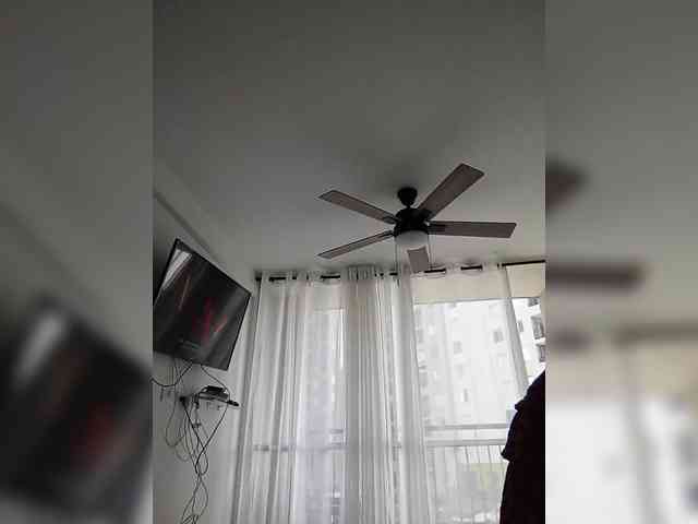 NinaBelluschi webcam