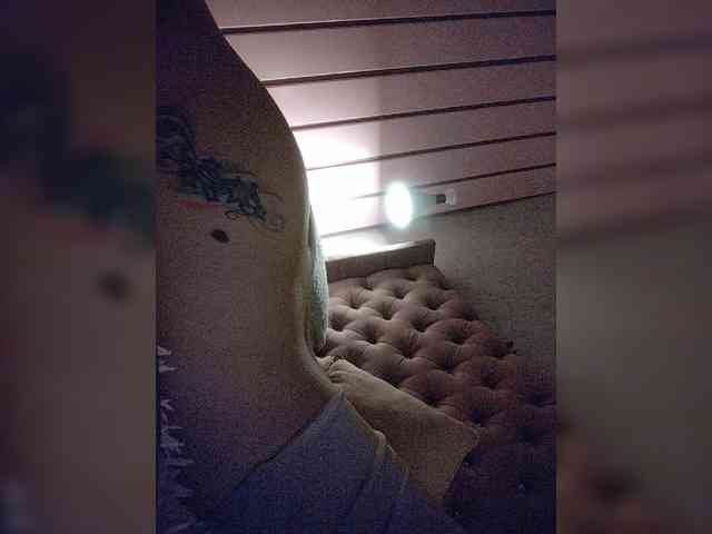 Модель: NinaBelluschi