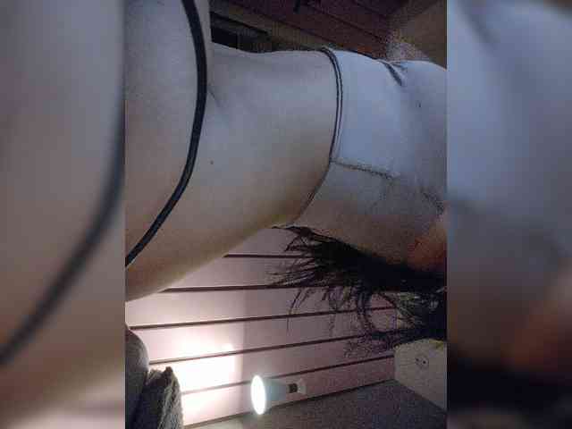 Модель: NinaBelluschi