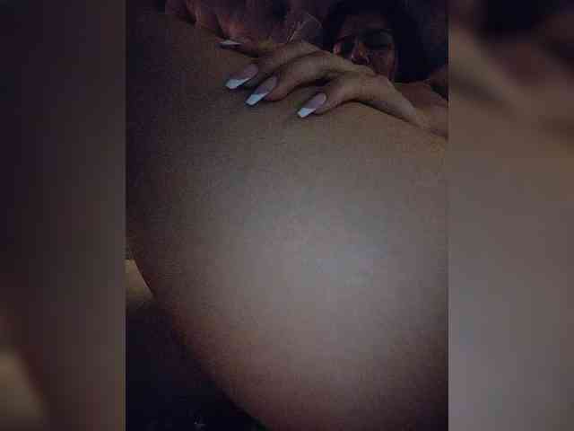 Модель: NinaBelluschi