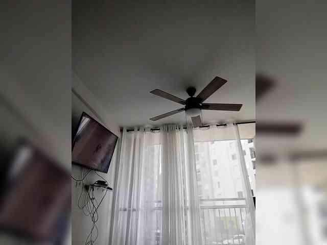 NinaBelluschi webcam