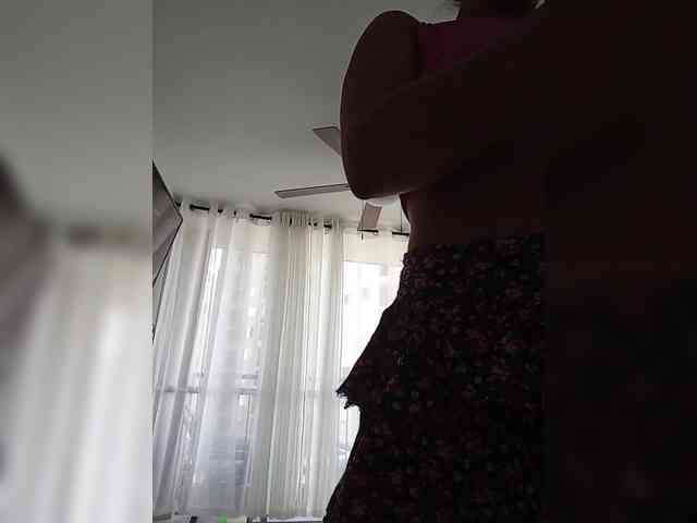 NinaBelluschi webcam