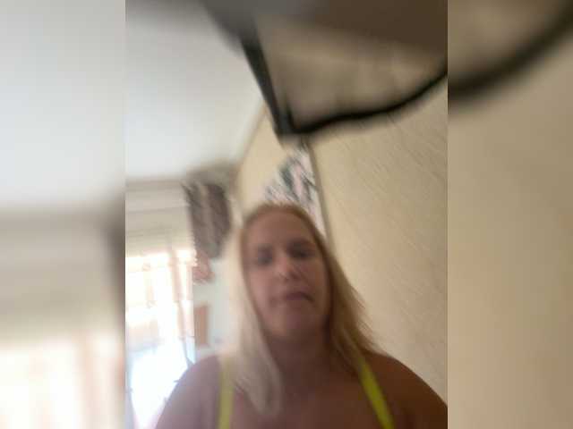 MonikAnna live cam on BongaCams