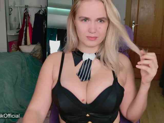 Anna_Monik webcam