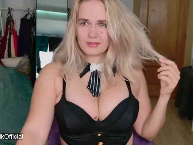 Anna_Monik
