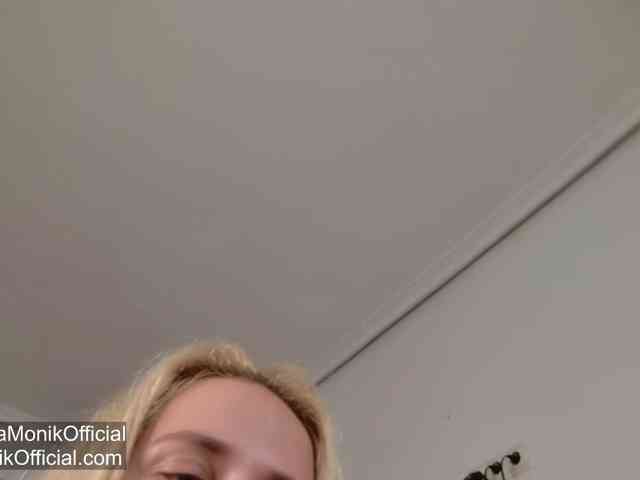 Anna_Monik webcam