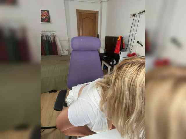 Anna_Monik webcam