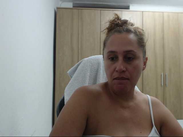 RoxanaMilf live cam on BongaCams