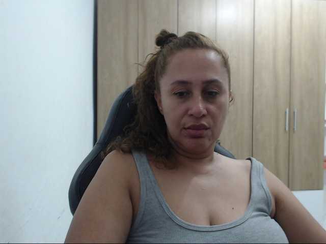 RoxanaMilf live cam on BongaCams