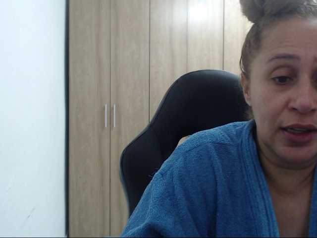 RoxanaMilf live cam on BongaCams