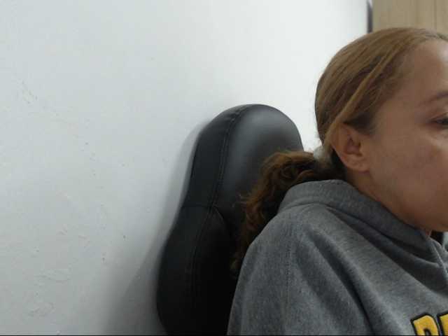 RoxanaMilf live cam on BongaCams