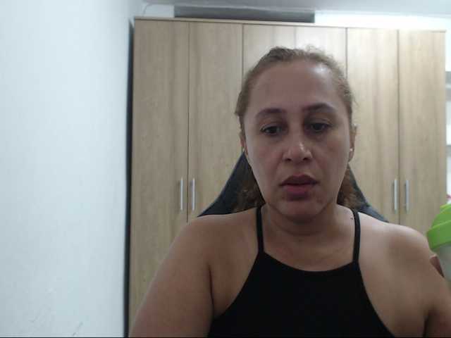 RoxanaMilf live cam on BongaCams
