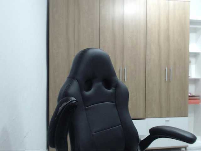 RoxanaMilf live cam on BongaCams