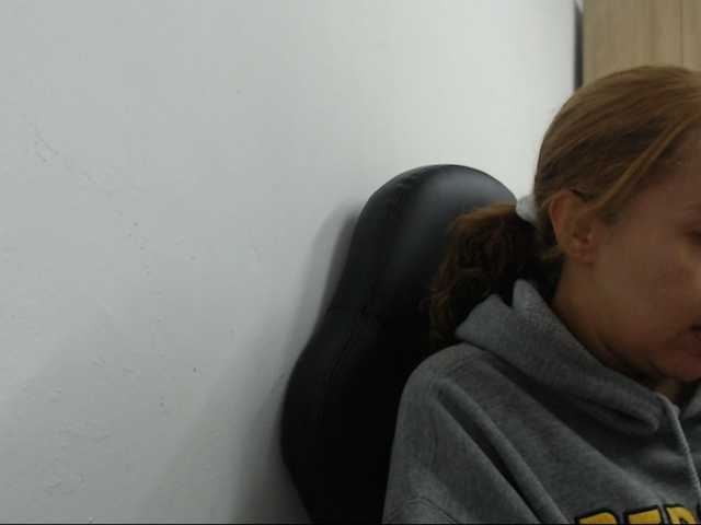 RoxanaMilf live cam on BongaCams