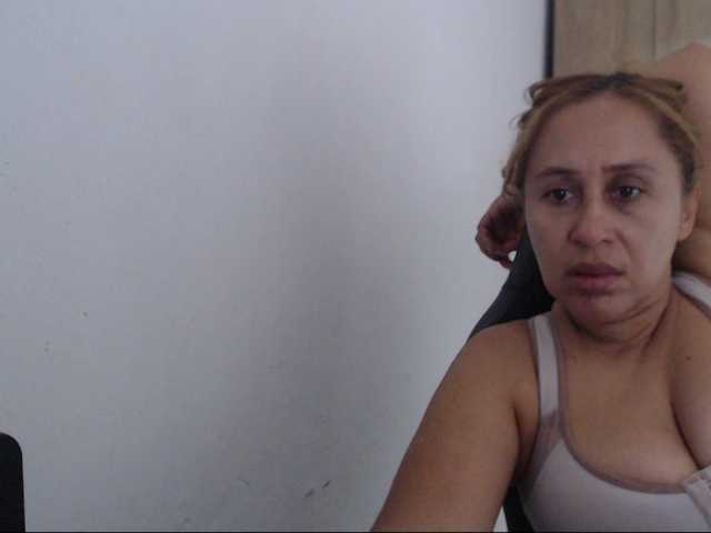 RoxanaMilf live cam on BongaCams