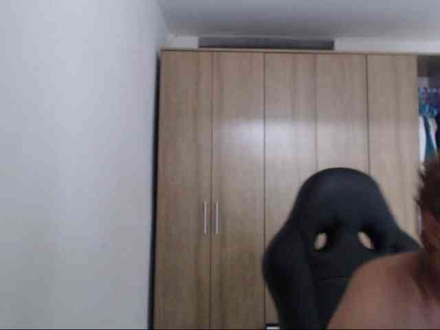 RoxanaMilf webcam