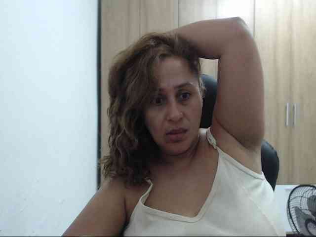 RoxanaMilf Live Webcam on BongaCams