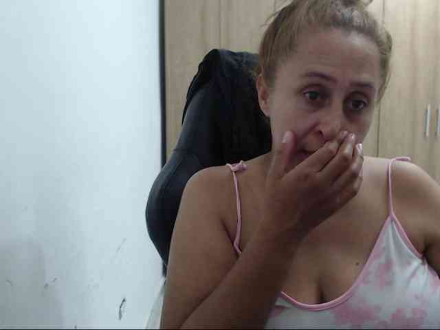 RoxanaMilf Sex Cam Show