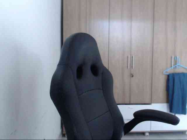 RoxanaMilf webcam
