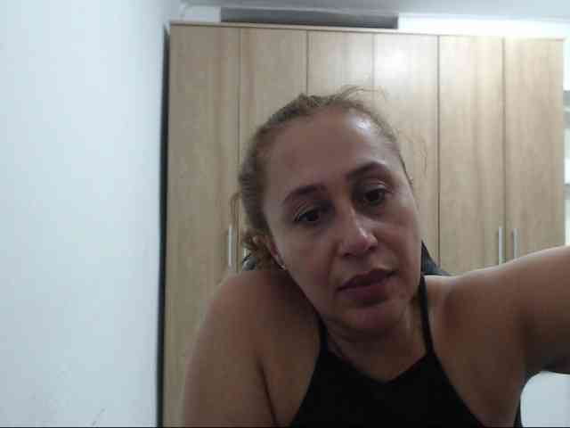 RoxanaMilf Live Webcam on BongaCams