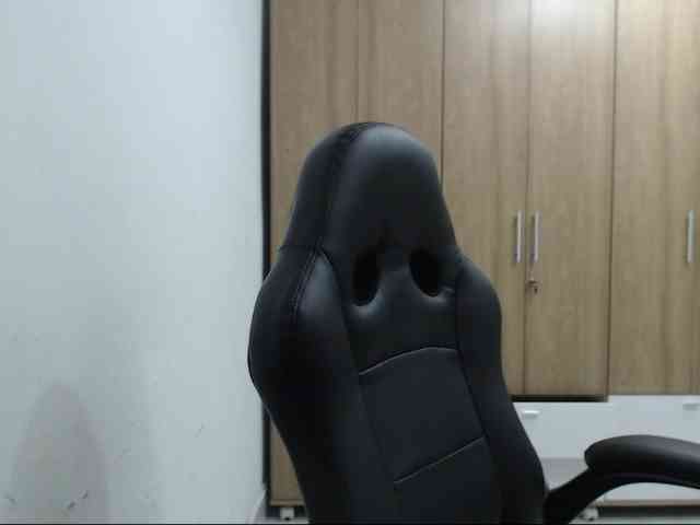 RoxanaMilf webcam