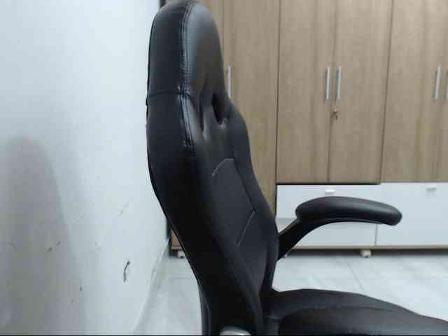 RoxanaMilf webcam