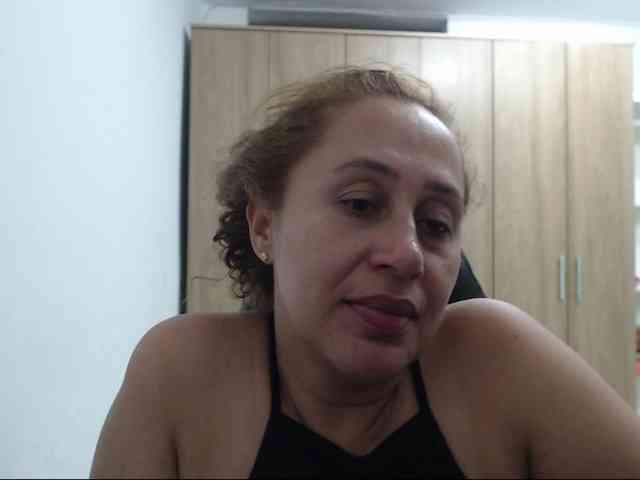 RoxanaMilf Live Webcam on BongaCams
