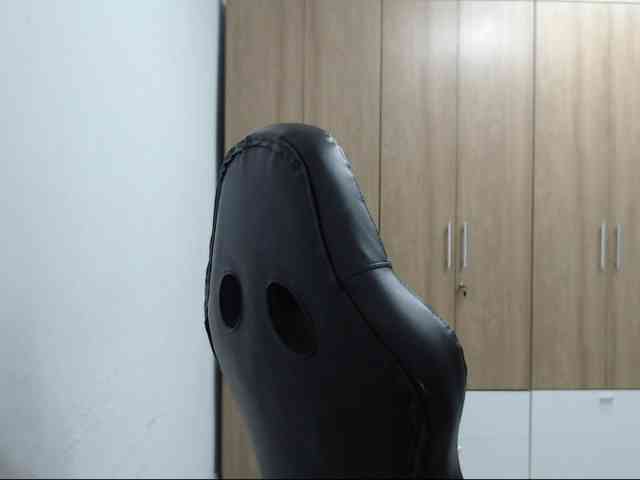 RoxanaMilf webcam