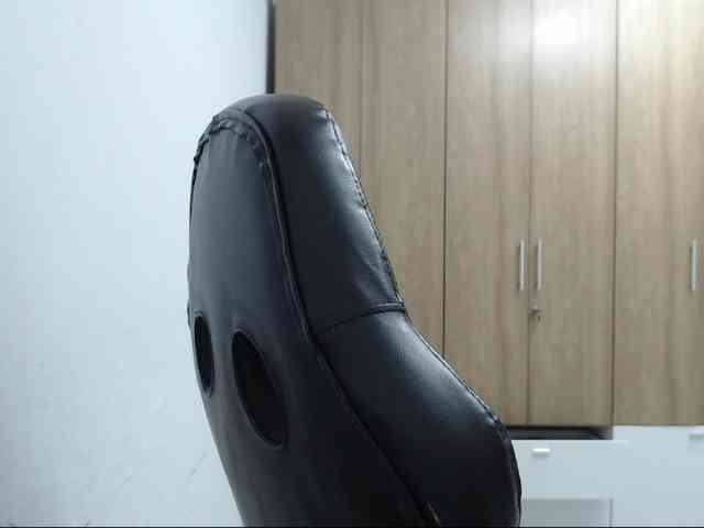 RoxanaMilf webcam