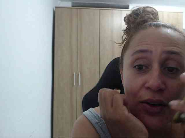 RoxanaMilf webcam