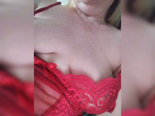 Stella65's BongaCams show and profile